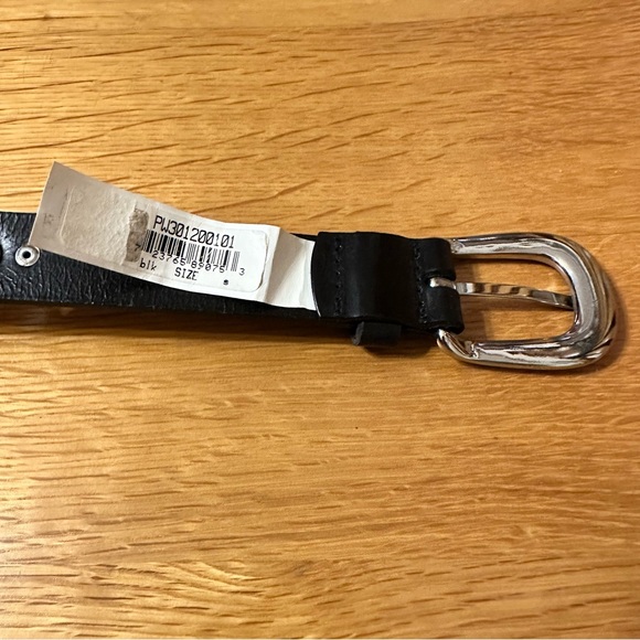 Leather belt size S 27” around your waist with the solid metal buckle - Picture 8 of 9